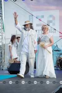 Ion Morarescu și Ana Gobjilă - din colecția vestimentară „La Seceriș” - Designer vestimentar Vasile Vozian