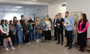 Vernisarea expozitiei Suzanei Fantanariu-AMBALAJ PENTRU SUFLET (11-a)