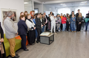 Vernisarea expozitiei Suzanei Fantanariu-AMBALAJ PENTRU SUFLET (14)