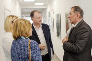 Vernisarea expozitiei Suzanei Fantanariu-AMBALAJ PENTRU SUFLET (18)