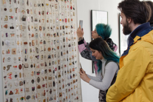 Vernisarea expozitiei Suzanei Fantanariu-AMBALAJ PENTRU SUFLET (19)