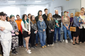 Vernisarea expozitiei Suzanei Fantanariu-AMBALAJ PENTRU SUFLET (6)