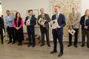 Vernisarea expozitiei Suzanei Fantanariu-AMBALAJ PENTRU SUFLET (8)