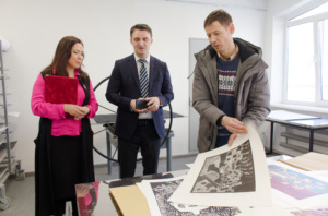 Vizitarea Atelierului de Gravura FAPD UPSC (2)