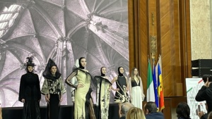 Colecția vestimantară -Light and Darkness - autor Cataraga Olga (3)