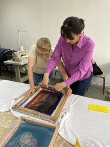 Master-class Arta vizuală prin tehnica Serigrafiei pe textile (3)