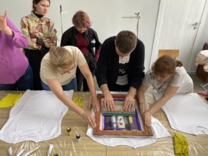 Master-class Arta vizuală prin tehnica Serigrafiei pe textile