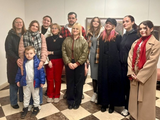 Expozitia-pictorului-Alavatchi-Alexandru-12