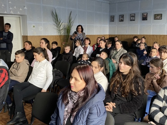 „Caravana-artelor-–-un-demers-cultural-care-a-valorificat-patrimoniul-national-in-cinci-localitati-rurale-14