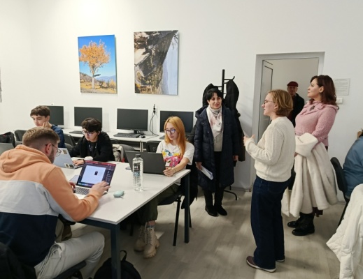 „Dimensiuni-culturale-si-identitare-ale-valorificarii-artelor-vizuale-in-invatamantul-artistic-superior-vizita-de-studiu-la-Iasi-Romania-4