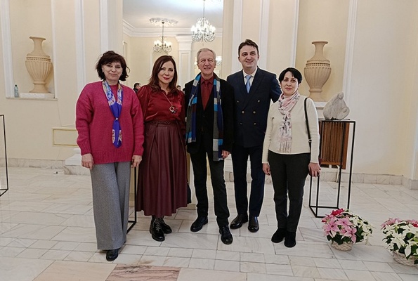 „Dimensiuni-culturale-si-identitare-ale-valorificarii-artelor-vizuale-in-invatamantul-artistic-superior-vizita-de-studiu-la-Iasi-Romania1